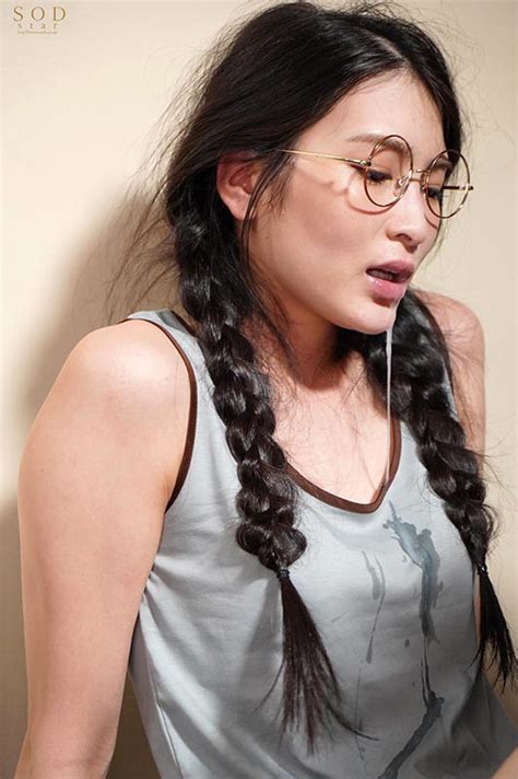 suzu honjou debut|Suzu Honjo ดารา AV ขวัญใจชายไทย อกคัพ E ตัวท็อปจาก ค่าย SOD.